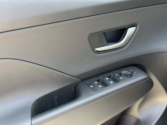 New 2026 Hyundai Kona SEL Premium FWD image 18