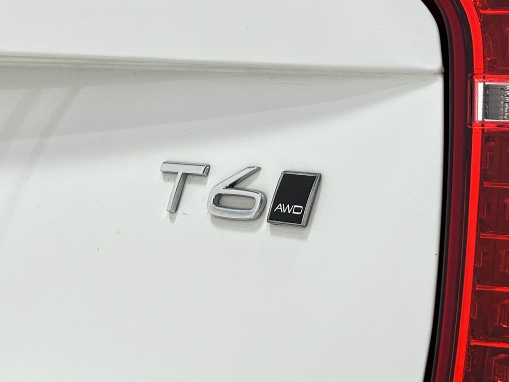 Used 2020 Volvo XC90 T6 Momentum AWD/4WD image 45