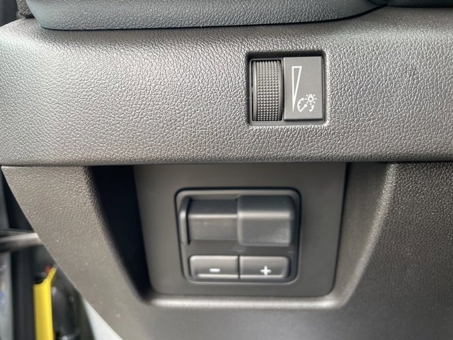 New 2025 GMC Canyon Elevation w/ Convenience Package image 13