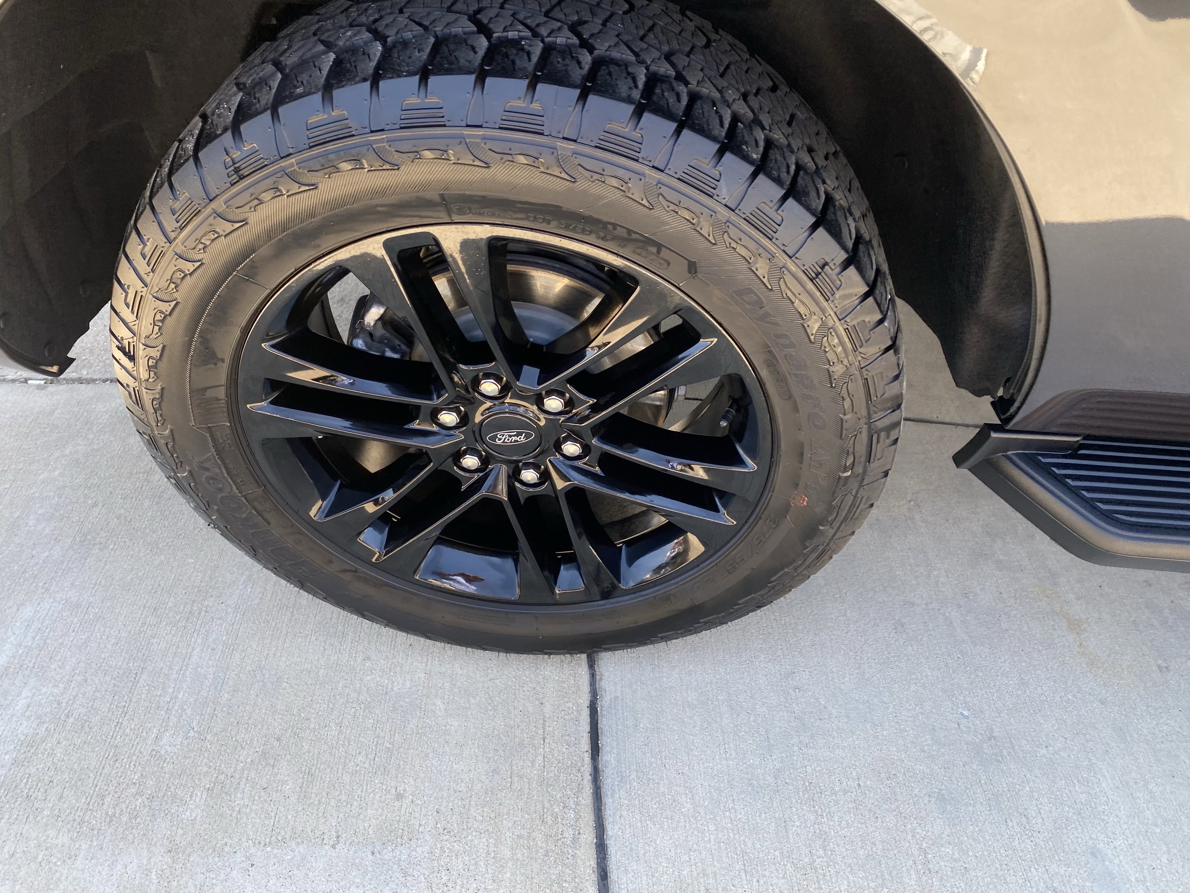 Used 2024 Ford Expedition XLT image 5