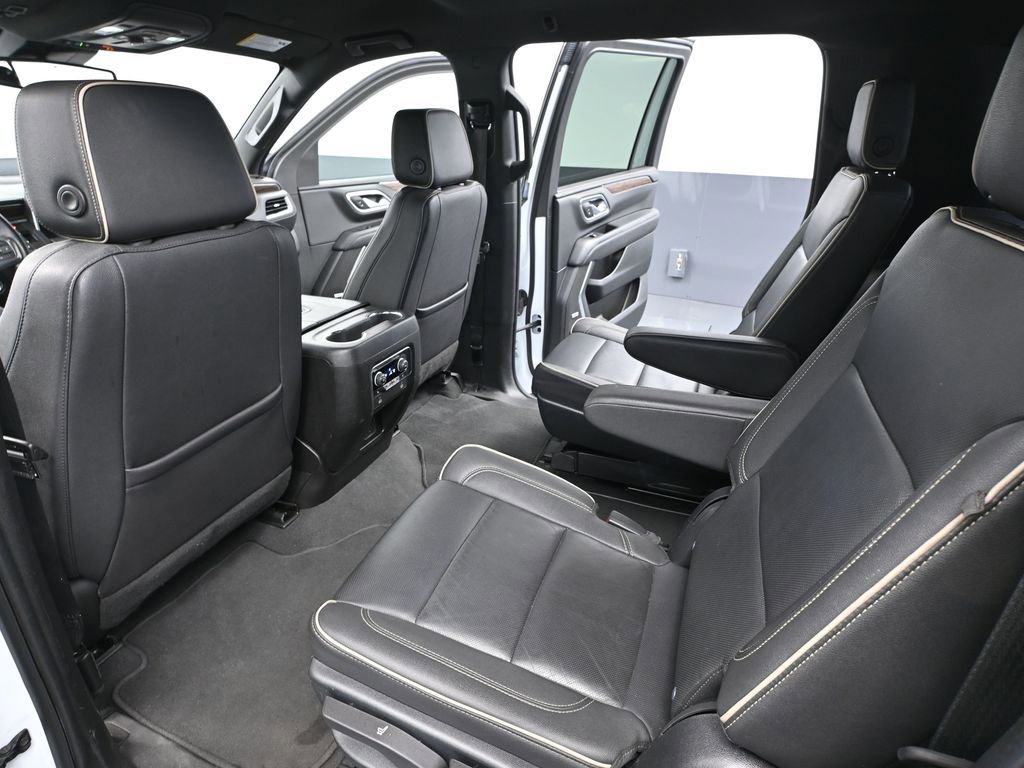 Used 2023 Chevrolet Suburban Premier image 42