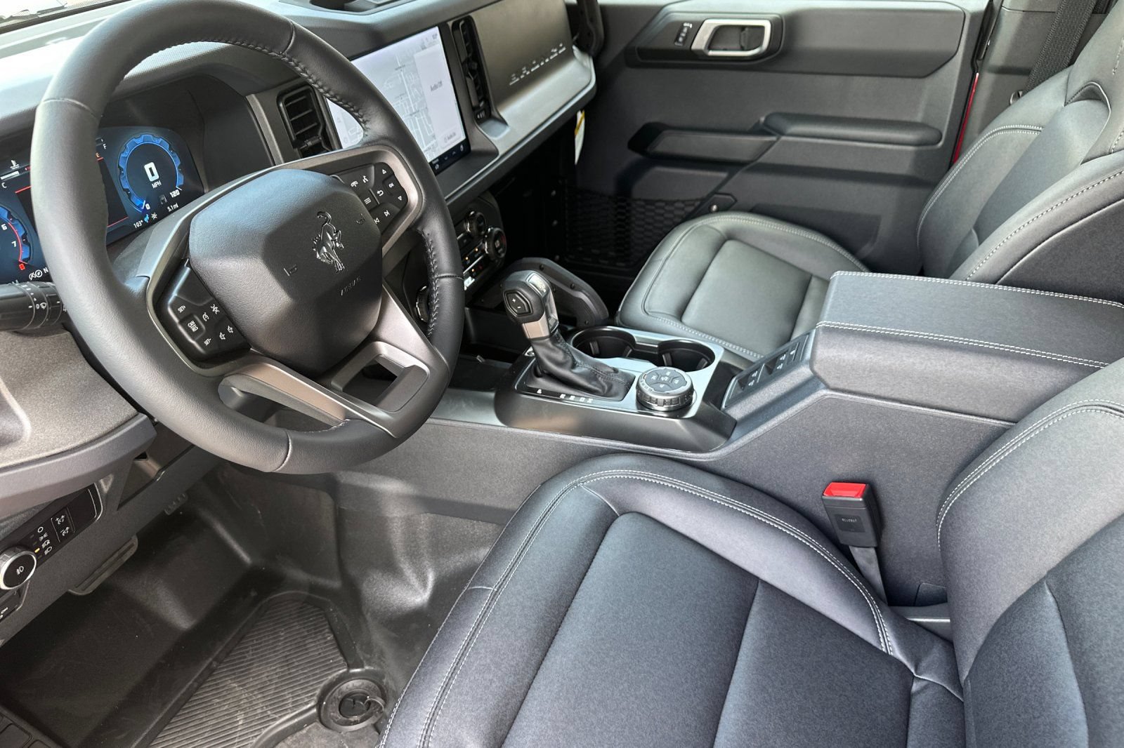 New 2026 Ford Bronco Big Bend w/ Black Diamond Package AWD/4WD image 10