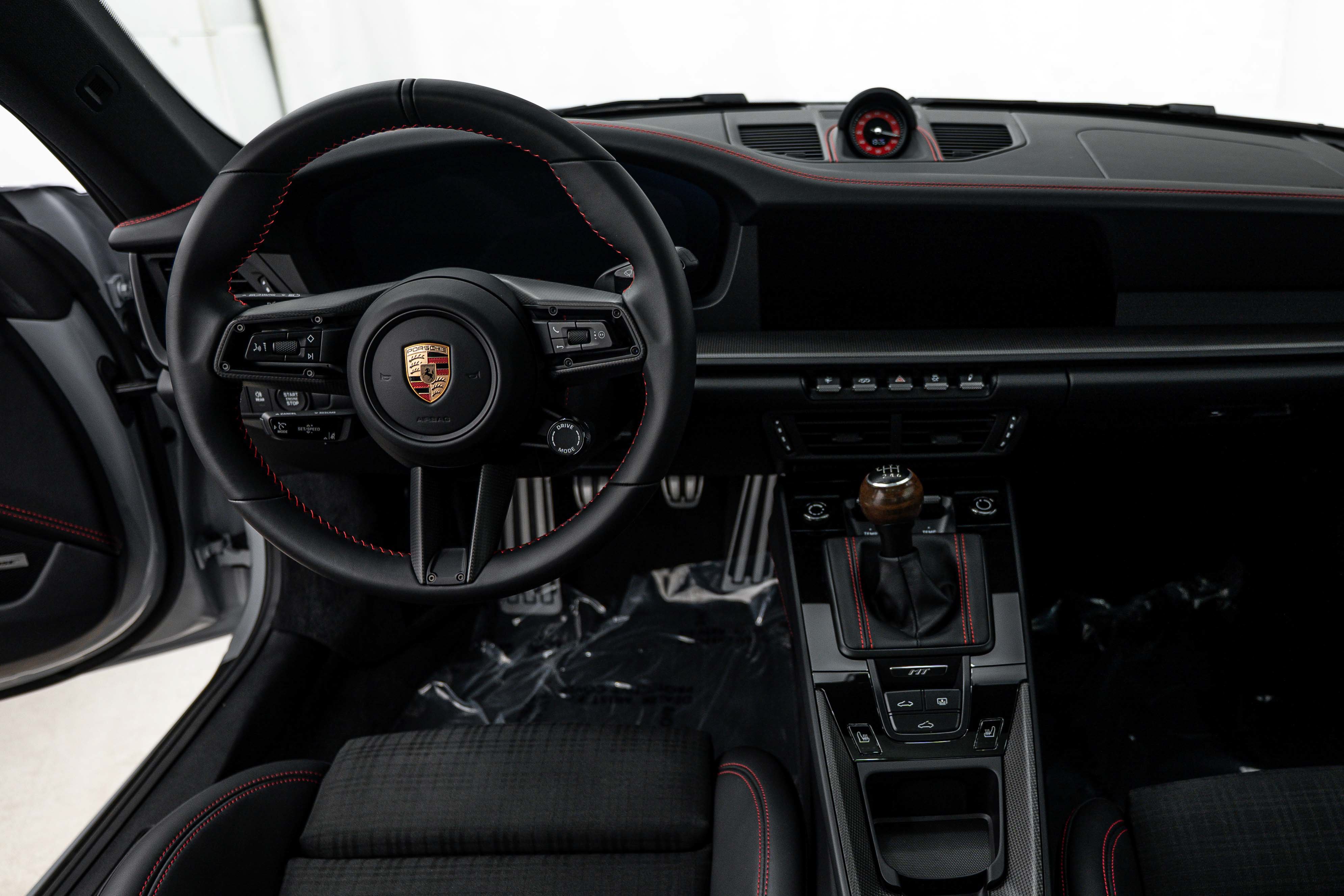 Certified 2026 Porsche 911 Carrera T RWD image 13