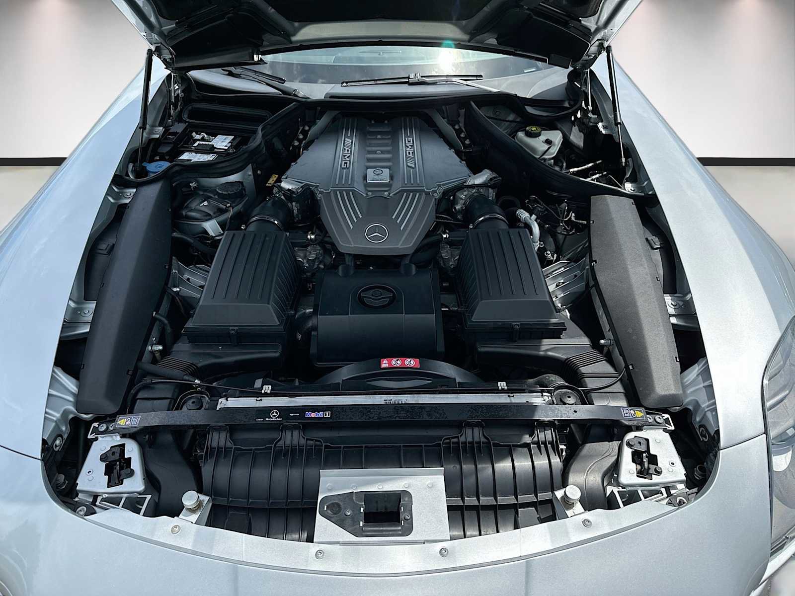 Used 2012 Mercedes-Benz SLS AMG Roadster image 27