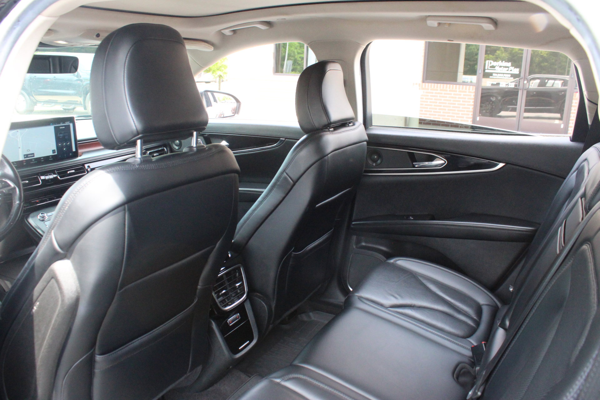 Used 2021 Lincoln Nautilus Reserve w/ Cargo Utility Package AWD/4WD image 26