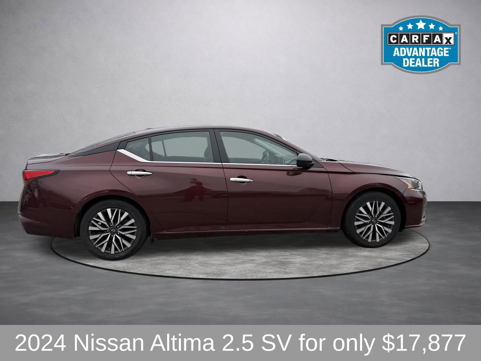 Used 2024 Nissan Altima 2.5 SV image 2