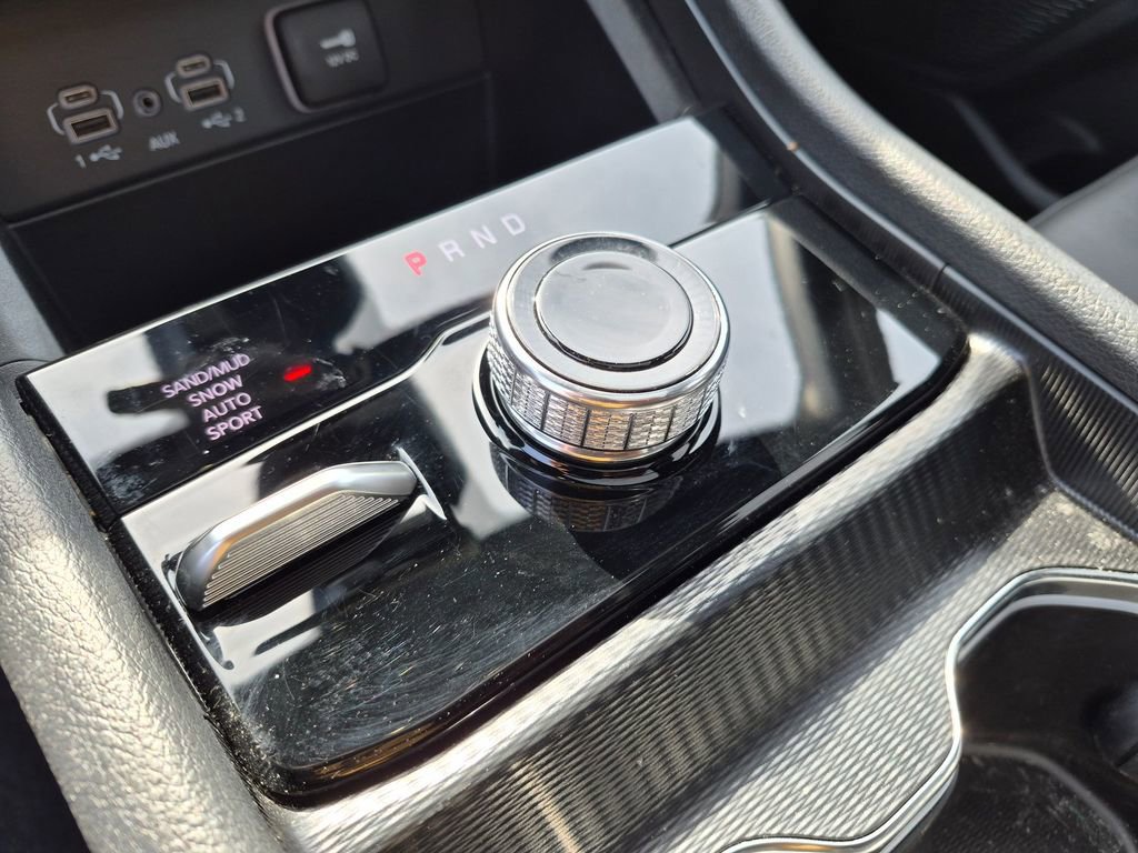 Used 2025 Jeep Grand Cherokee Limited image 22