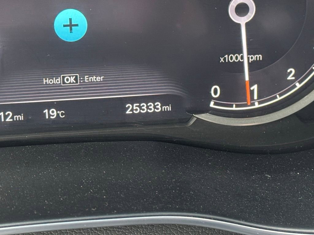 Used 2025 Genesis G70 2.5T image 33