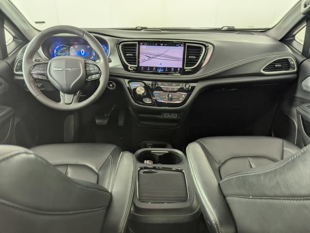 Used 2024 Chrysler Pacifica Limited FWD image 20