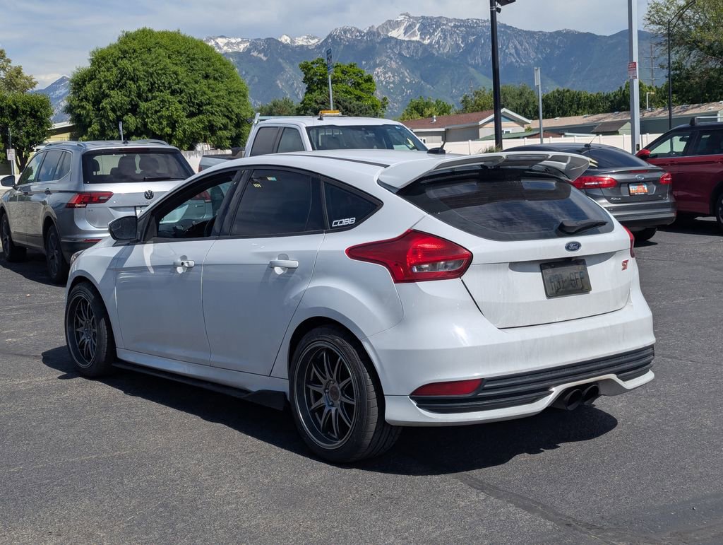 Used 2018 Ford Focus ST FWD image 7