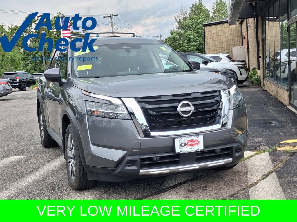 Certified 2024 Nissan Pathfinder SL AWD/4WD image 3