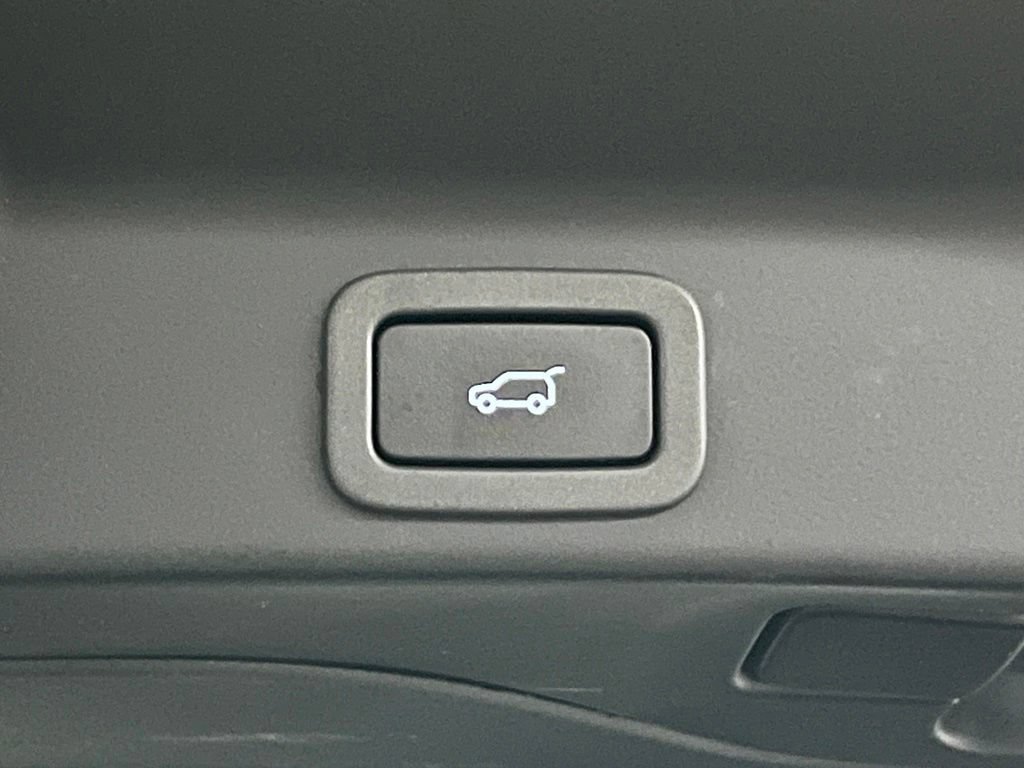 Used 2017 Jaguar F-PACE Prestige AWD/4WD image 38