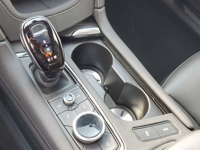 Certified 2022 Cadillac XT5 Premium Luxury w/ LPO, Floor Liner Package AWD/4WD image 24