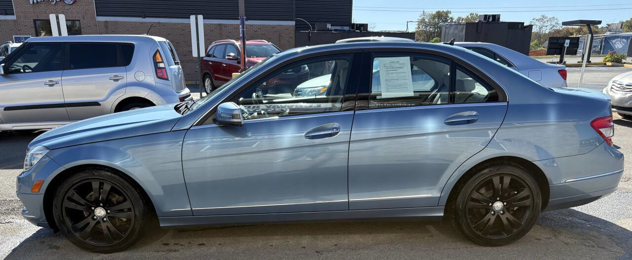 Used 2011 Mercedes-Benz C 300 4MATIC Sedan image 5
