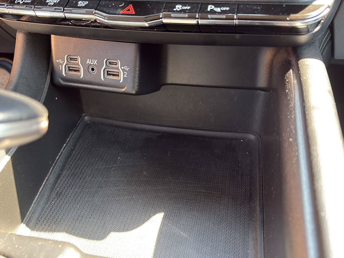 Used 2022 Dodge Durango SXT AWD/4WD image 12
