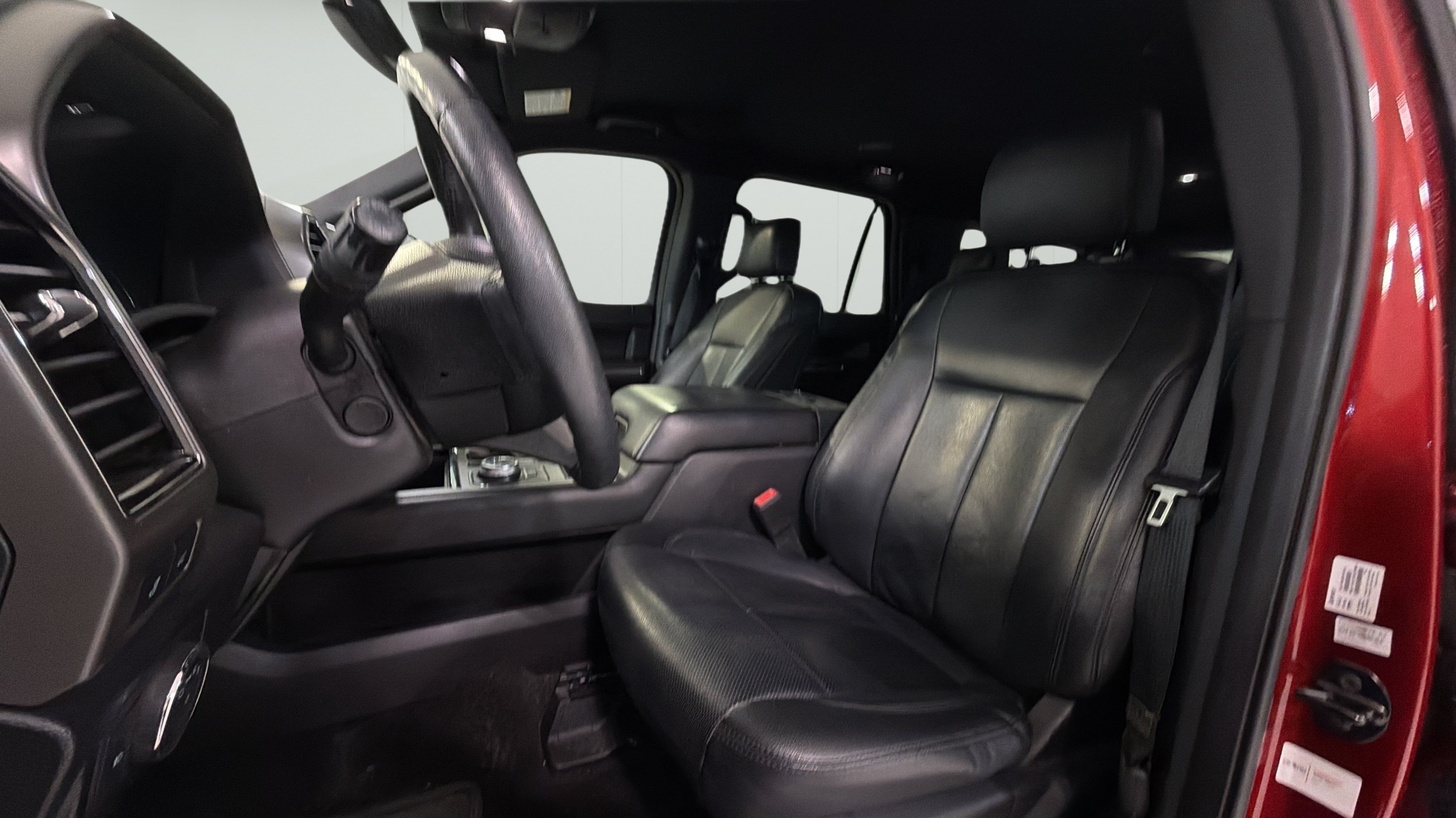 Used 2019 Ford Expedition Max XLT w/ Equipment Group 202A RWD image 9