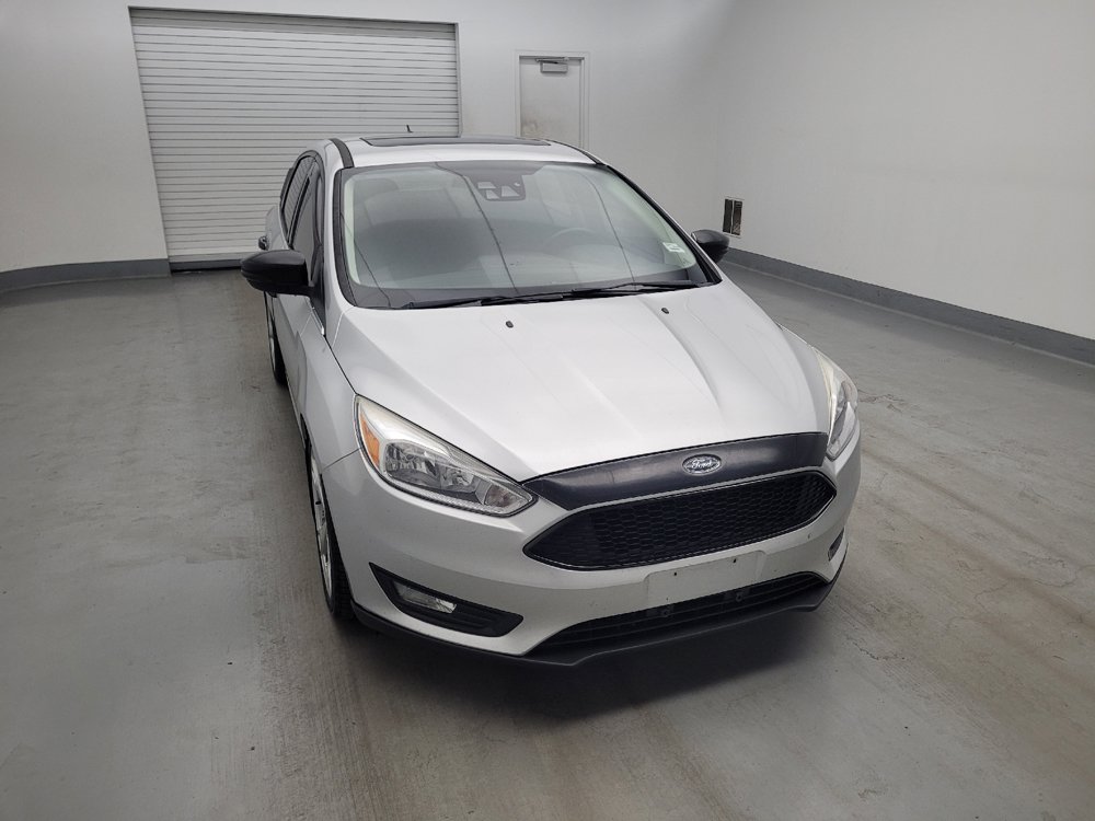Used 2016 Ford Focus Titanium w/ Titanium Technology Package FWD image 14