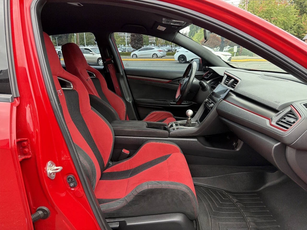 Used 2018 Honda Civic Type R image 17