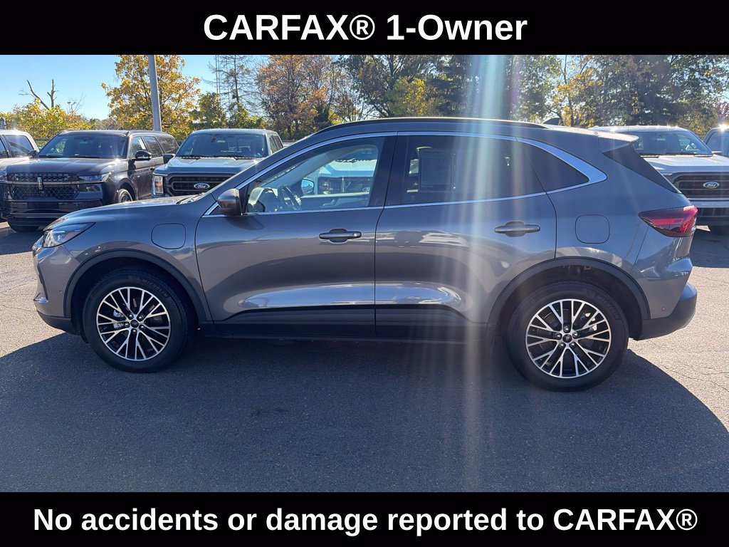 Used 2023 Ford Escape SE w/ PHEV Premium Package FWD image 3