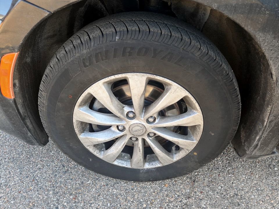 Used 2017 Chrysler Pacifica Touring-L image 35