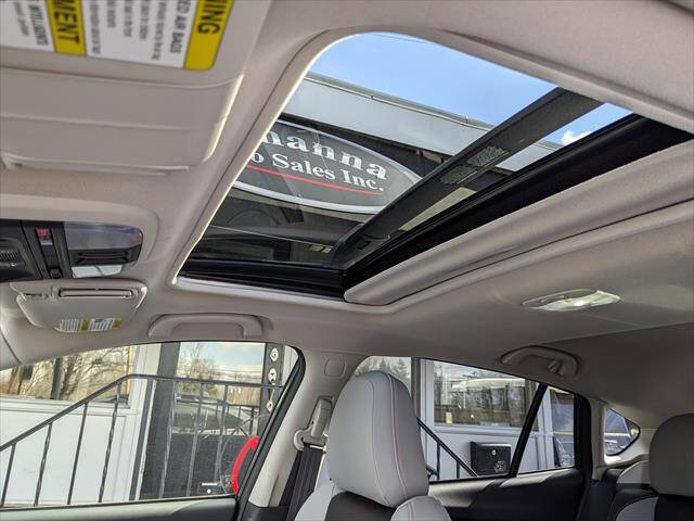 Used 2023 Subaru Crosstrek 2.5i Limited w/ Moonroof Package image 12