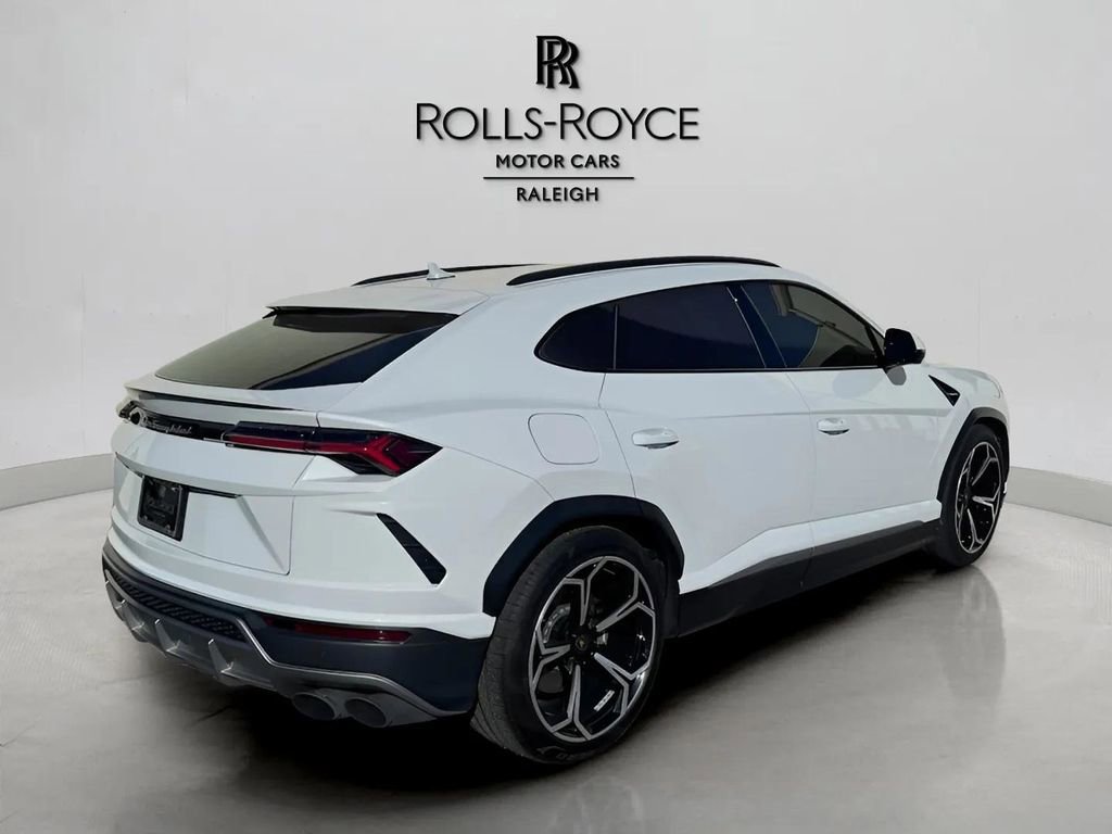 Used 2020 Lamborghini Urus image 4