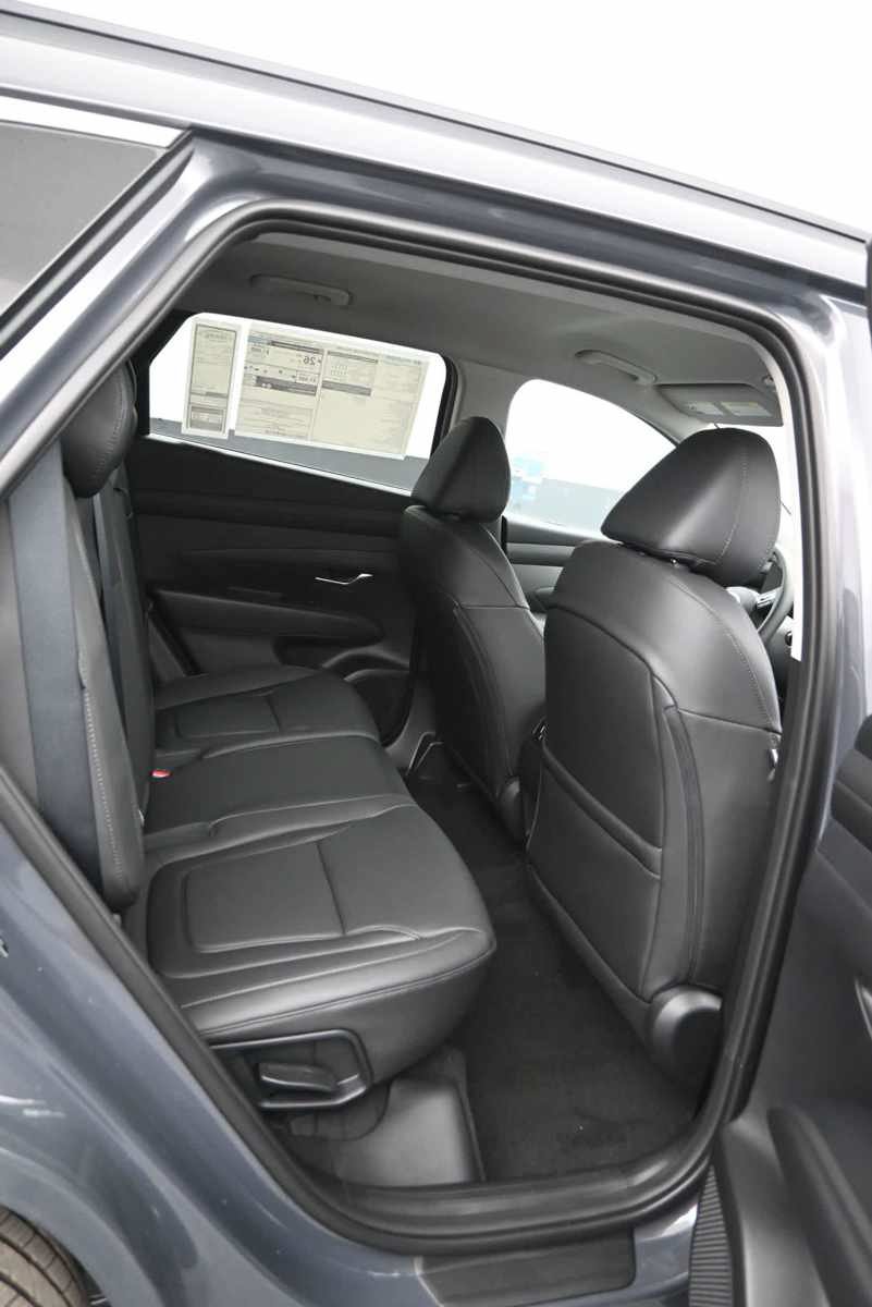 New 2026 Hyundai Tucson SEL Plus AWD/4WD image 12
