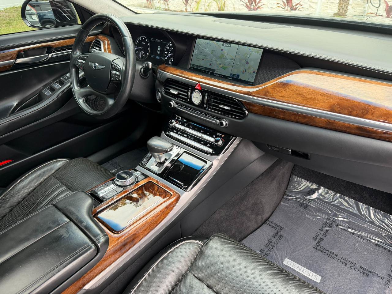 Used 2017 Genesis G90 3.3T Premium RWD image 54