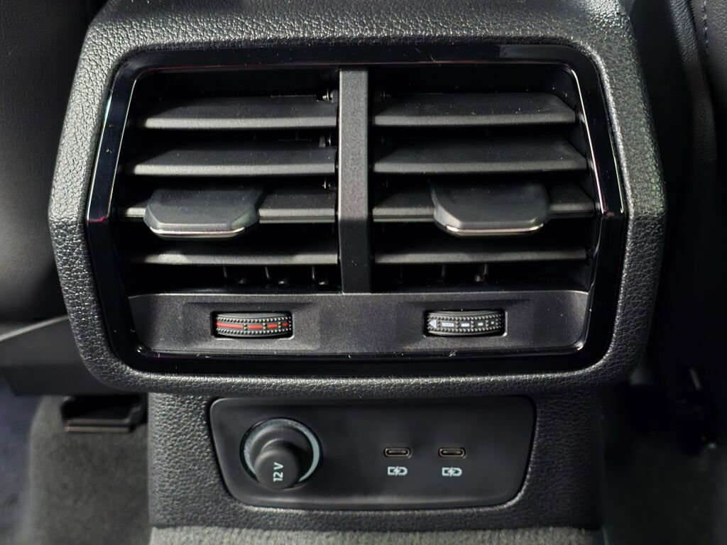 New 2025 Audi Q3 2.0T Premium image 18