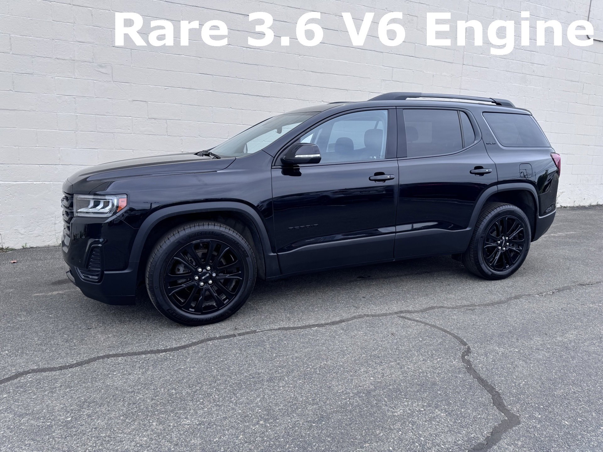Used 2023 GMC Acadia SLE