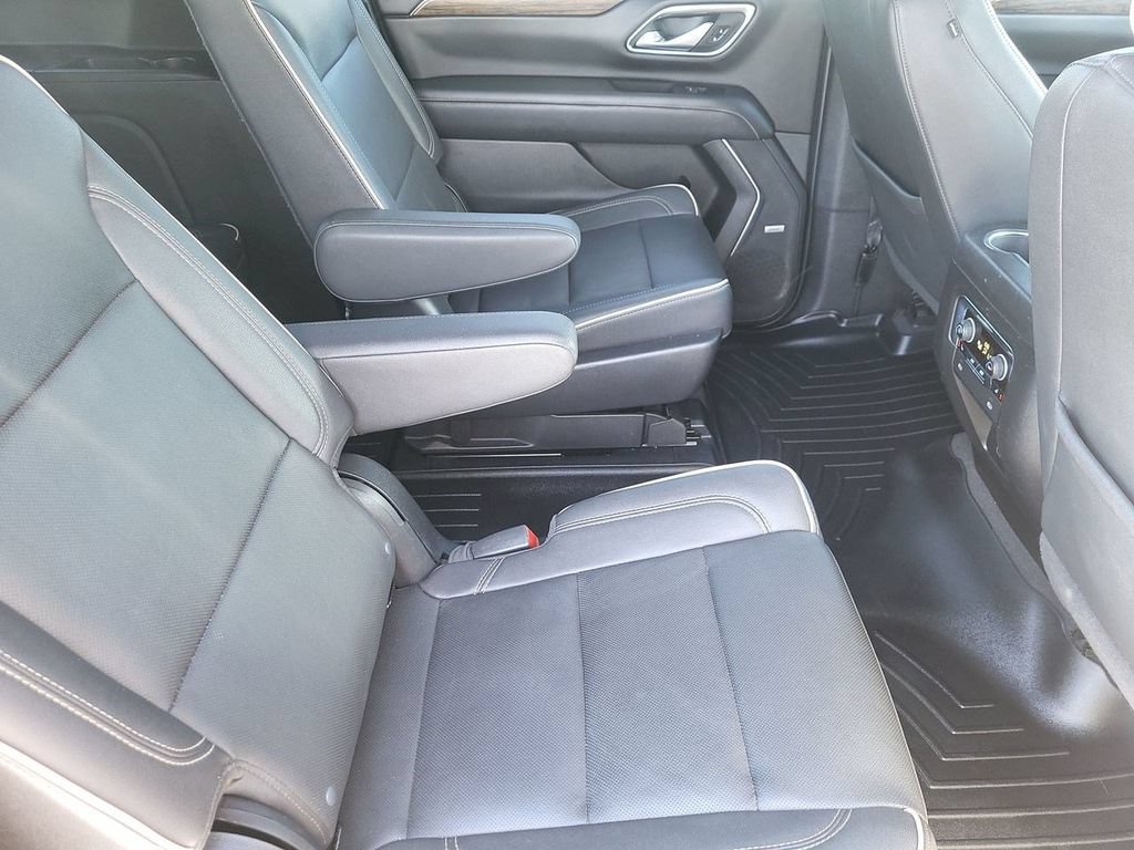 Used 2023 Chevrolet Suburban Premier AWD/4WD image 33