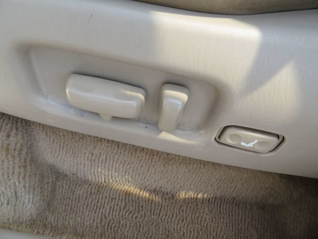 Used 2000 Toyota Land Cruiser AWD/4WD image 23