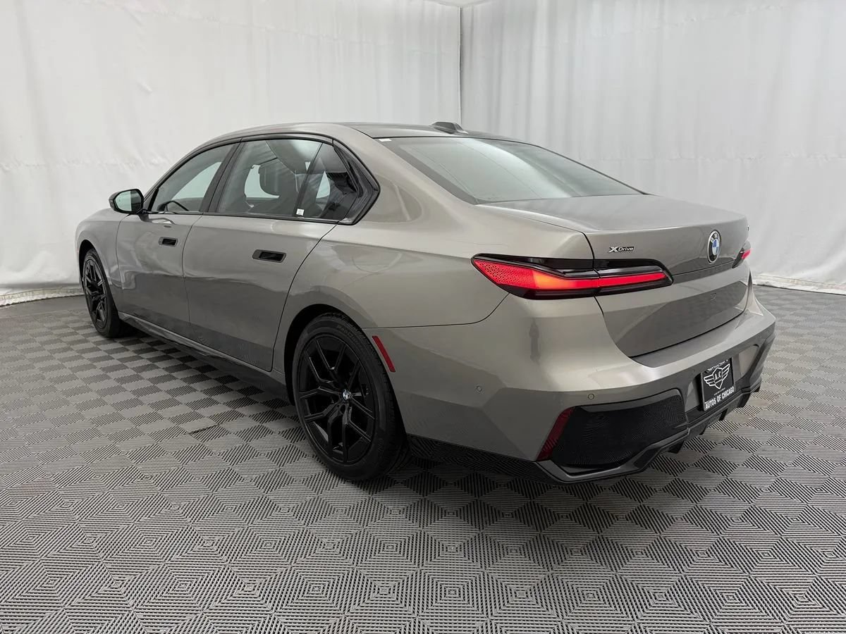 Used 2024 BMW 740i xDrive AWD/4WD image 6