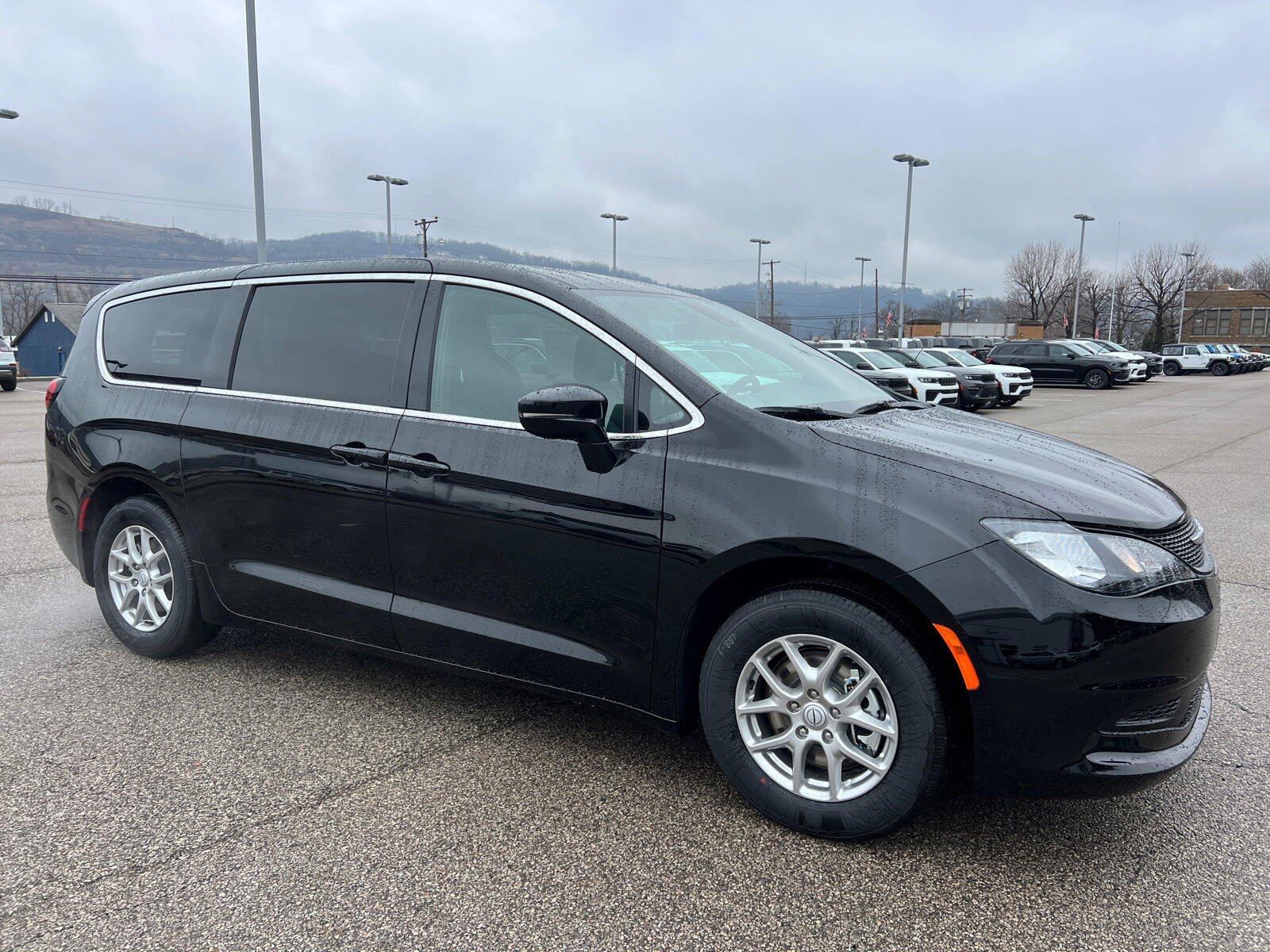 New 2026 Chrysler Voyager LX image 2