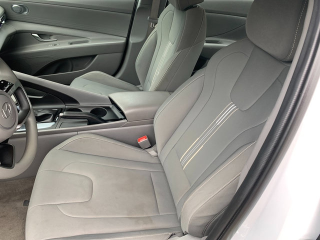 Certified 2024 Hyundai Elantra SEL FWD image 17