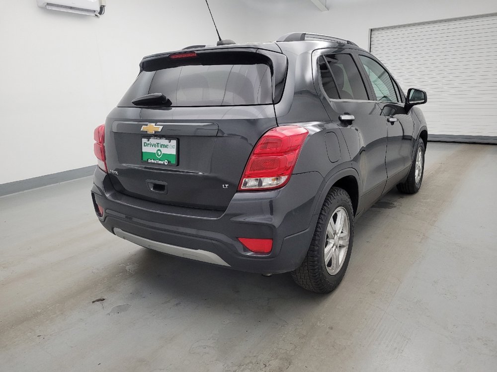 Used 2019 Chevrolet Trax LT w/ Sun & Sound Package FWD image 9