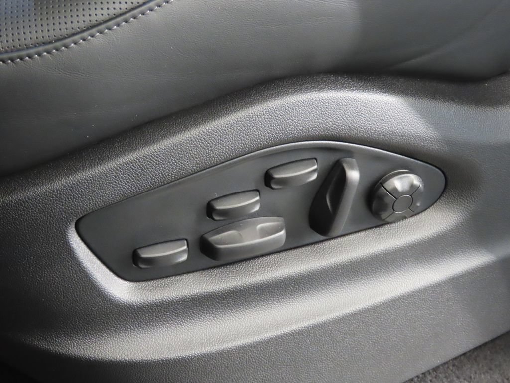 Certified 2026 Porsche Cayenne S AWD/4WD image 41