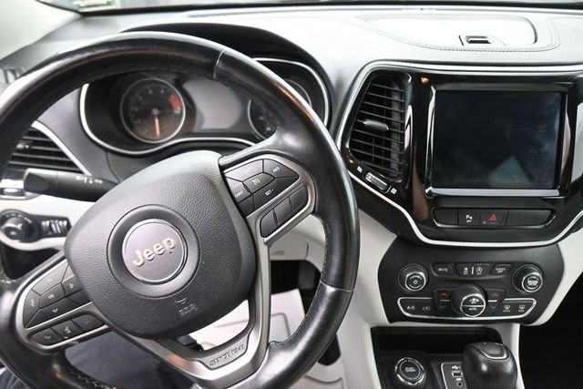 Used 2020 Jeep Cherokee Limited AWD/4WD image 29