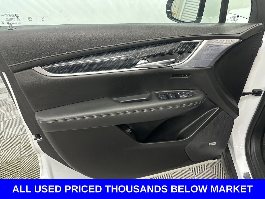 Used 2024 Cadillac XT6 Premium Luxury w/ LPO, Floor Liner Package AWD/4WD image 11