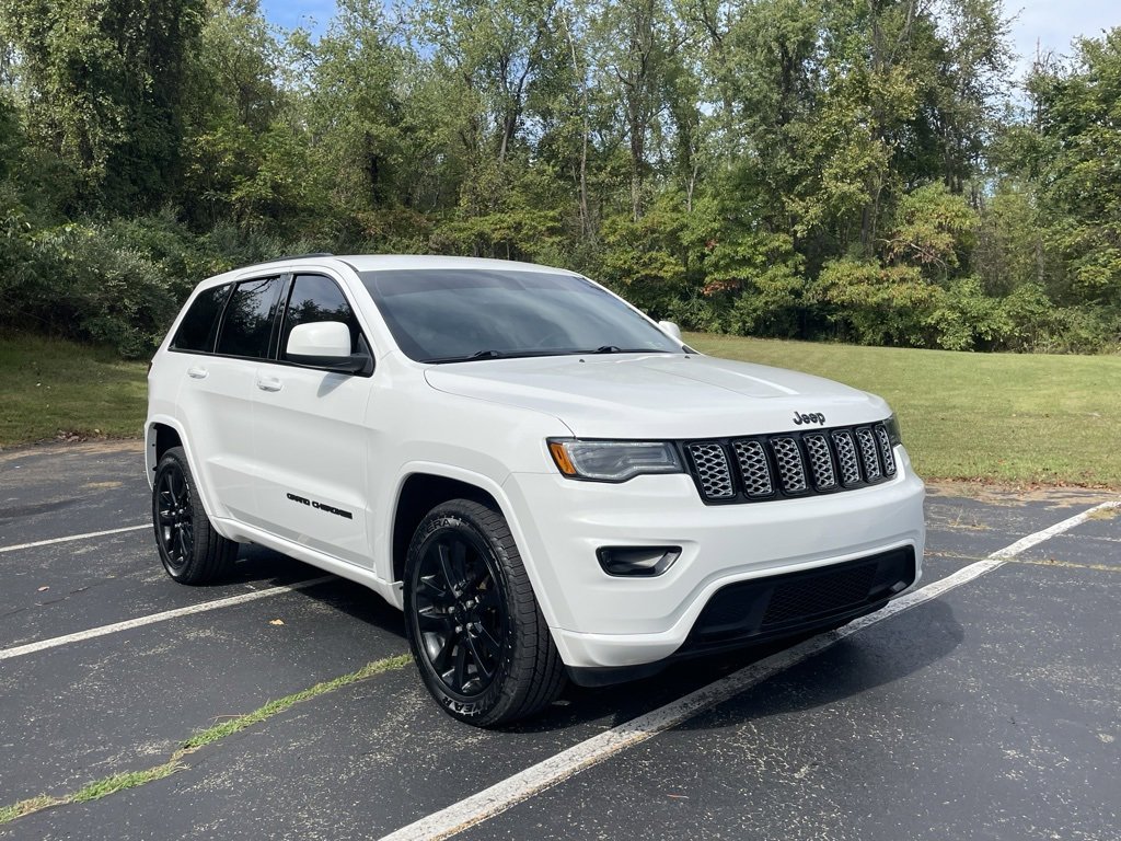 Used 2020 Jeep Grand Cherokee Altitude