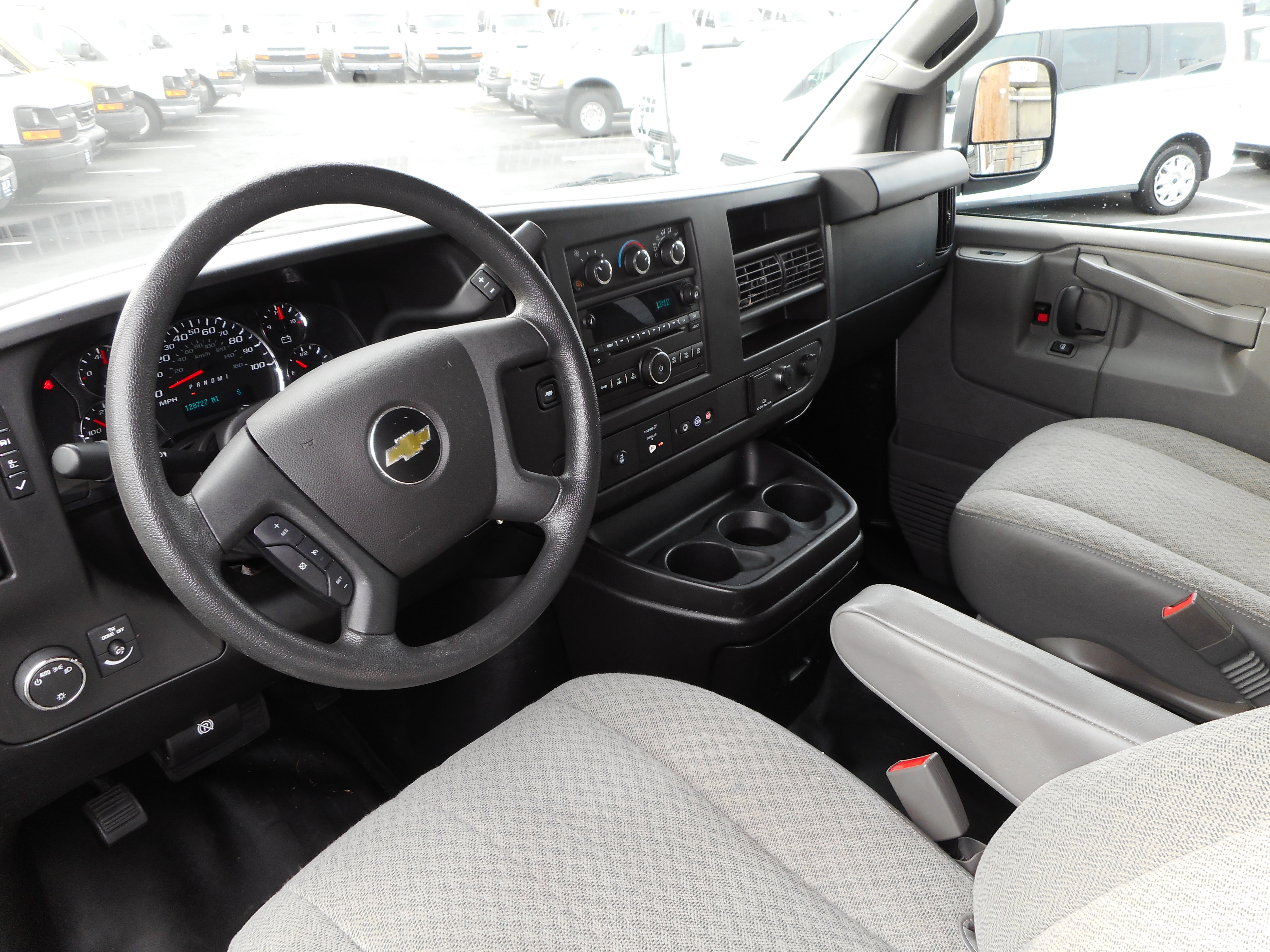 Used 2017 Chevrolet Express 2500 LS RWD image 15