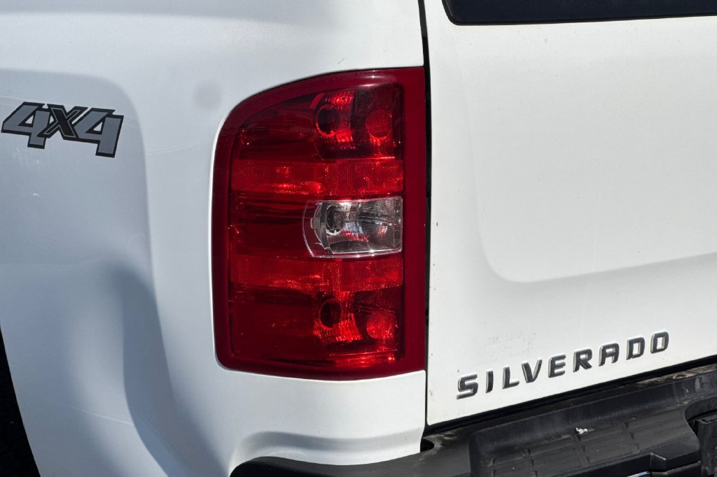 Used 2014 Chevrolet Silverado 2500 W/T AWD/4WD image 23