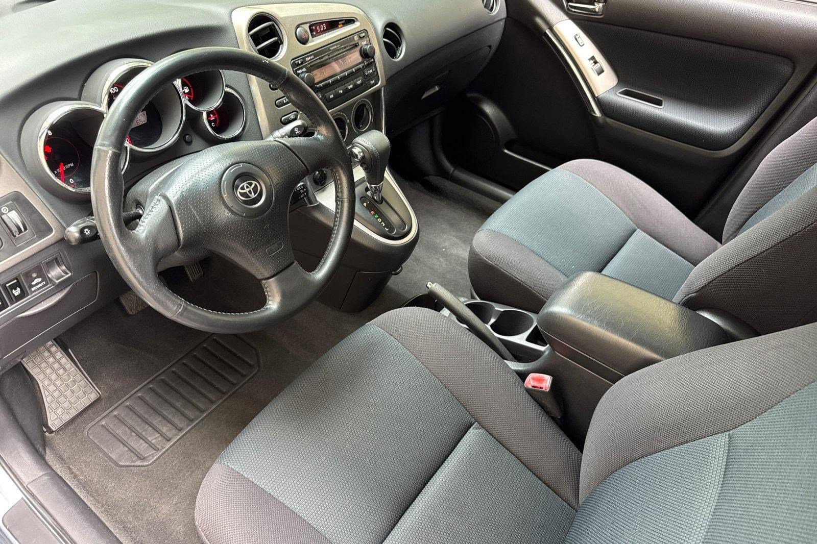 Used 2008 Toyota Matrix XR FWD image 4