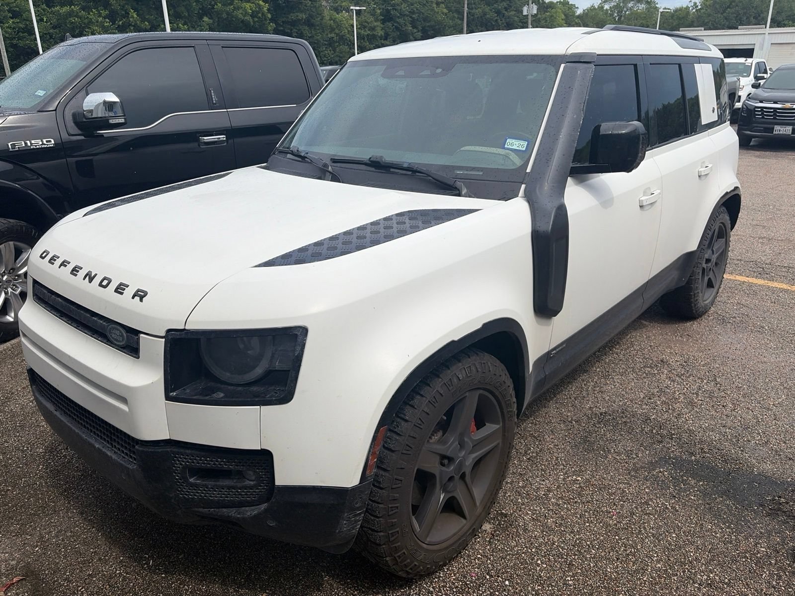 Used 2021 Land Rover Defender 110 X-Dynamic SE AWD/4WD image 1