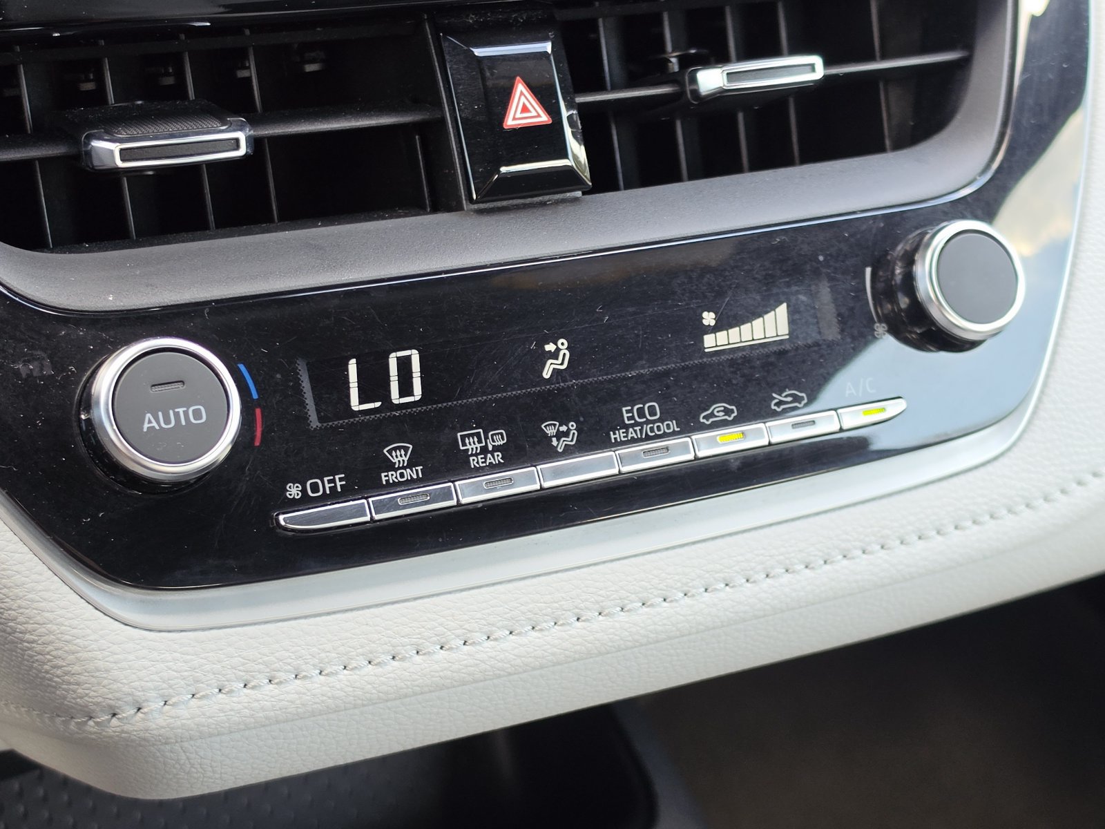 Used 2023 Toyota Corolla SE FWD image 26