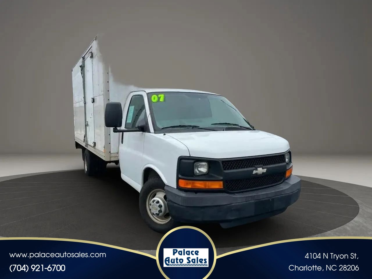 Used 2007 Chevrolet Express 3500 image 1