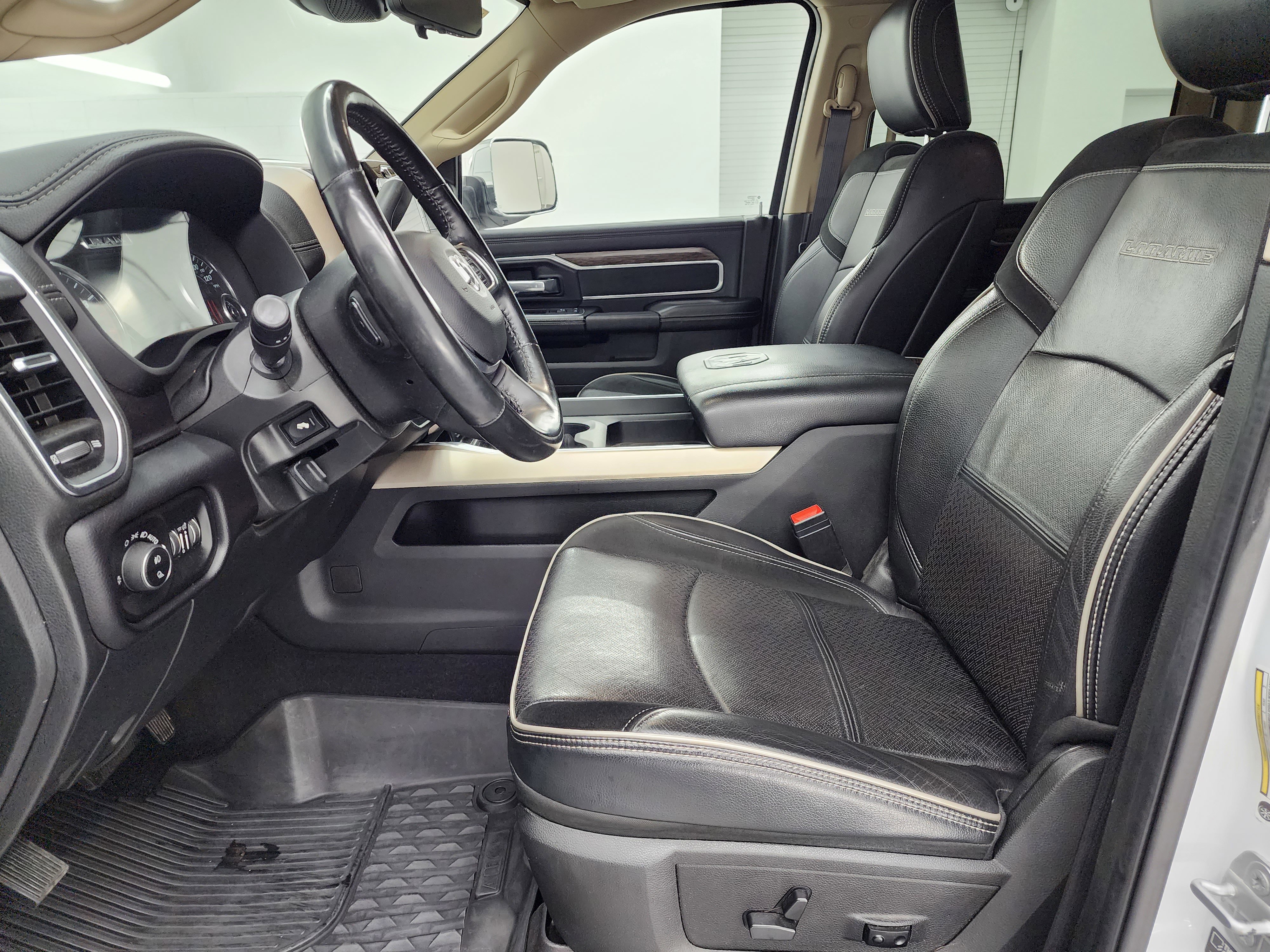 Used 2021 RAM 3500 Laramie image 8