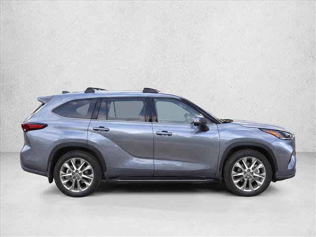 Used 2026 Toyota Highlander Limited AWD/4WD image 8
