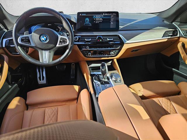 Certified 2023 BMW 530e w/ M Sport Package image 17