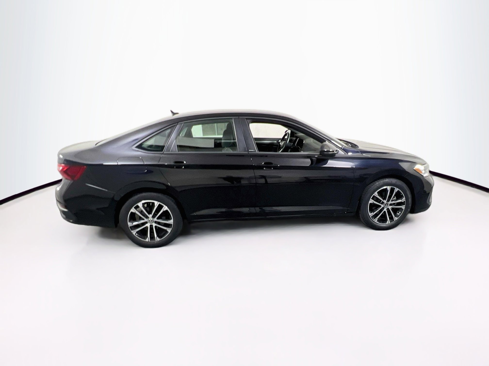 Used 2024 Volkswagen Jetta Sport FWD image 4